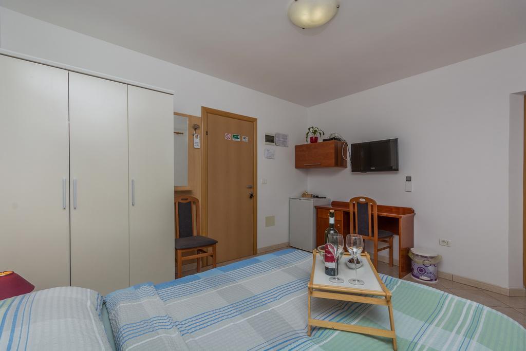 Guest House Gloria Novigrad Istria Eksteriør bilde