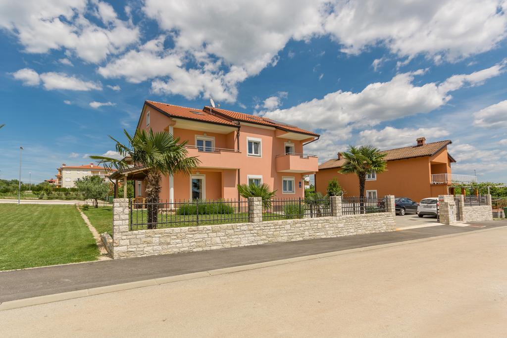 Guest House Gloria Novigrad Istria Eksteriør bilde